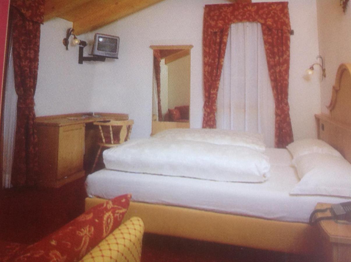 Hotel Pordoi - Fam Furgler Arabba Exterior photo