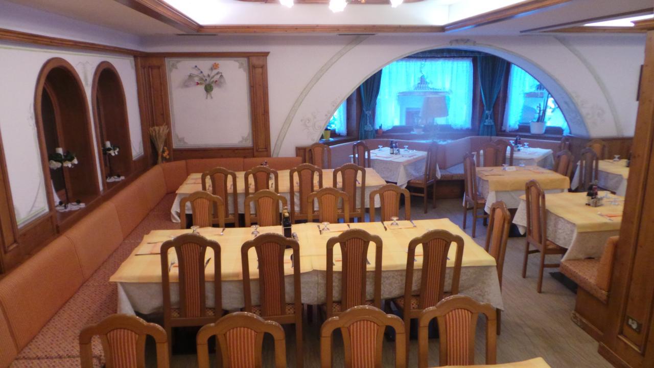 Hotel Pordoi - Fam Furgler Arabba Exterior photo