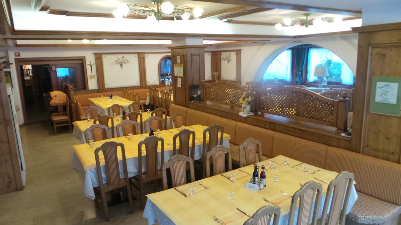 Hotel Pordoi - Fam Furgler Arabba Exterior photo